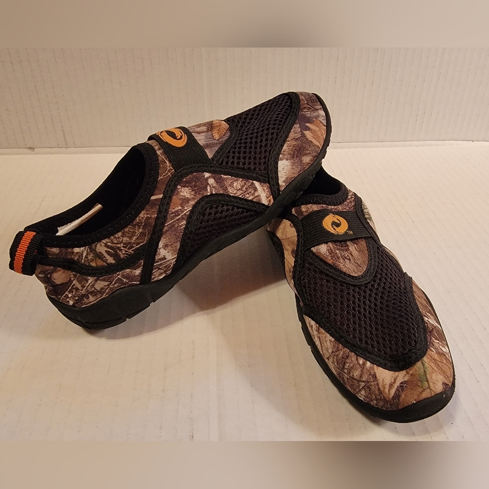 Realtree Edge boys size 1 camo slip-on shoes - Picture 3 of 4